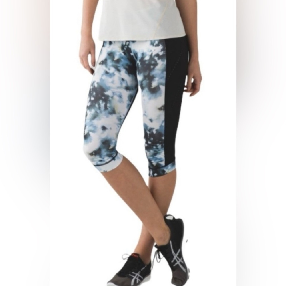 Lululemon stop at nothing cropped leggings women’s 4 aquamarine reflective crop